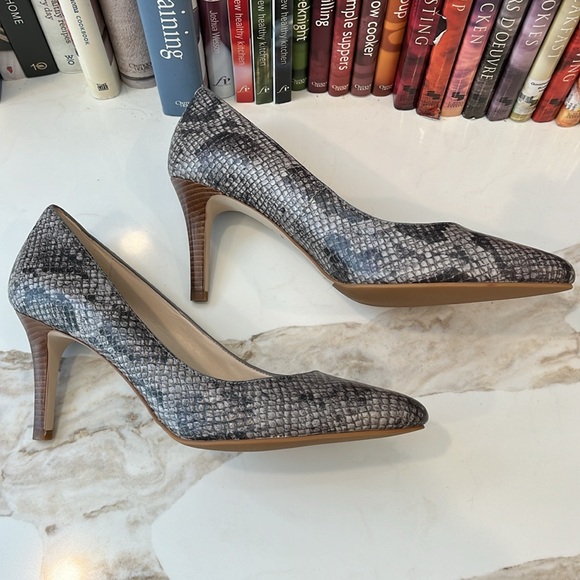 NWOT Cole Haan grey and black reptile print stacked 3.5” heel pumps - Picture 5 of 10